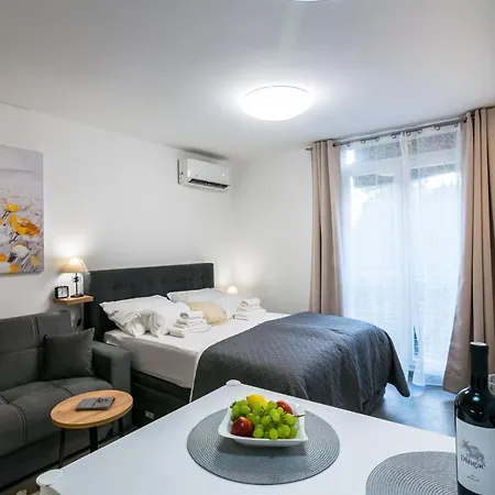 Mot Διαμέρισμα