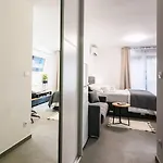 Mot شقة سبليت